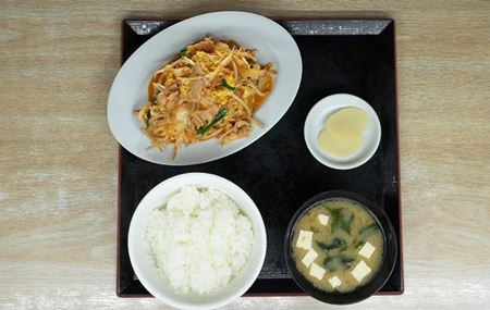 孤独のグルメ11の9話「千葉県香取市「与倉ドライブイン」の豚キムチ定食」