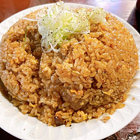 オモウマい店「麺屋ジュークの半チャーハン390円」